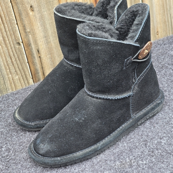 Bearpaw Rosie Suede Black Button Youth Boots Sz 3 - Picture 2 of 14